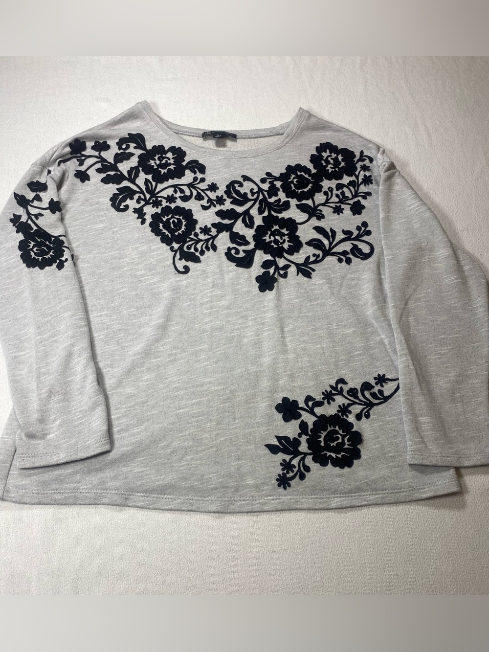 INC International Concepts Light Gray Sweatshirt with Black Floral Appliqué